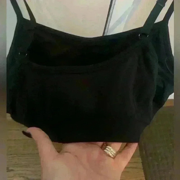 Athleta Black Woman’s Bra size  XL - Picture 3 of 10